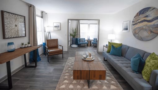 Large Living Room at Paces Ridge at Vinings, Atlanta