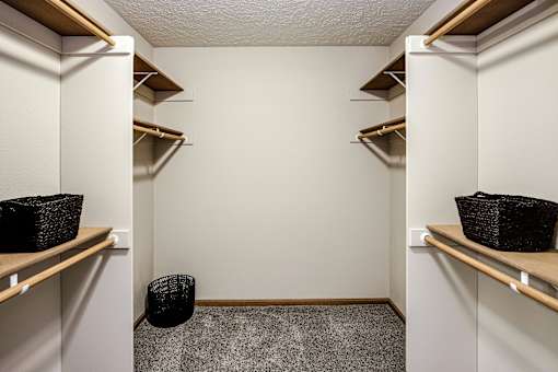 Spacious Closet at Standing Bear Lake, Omaha