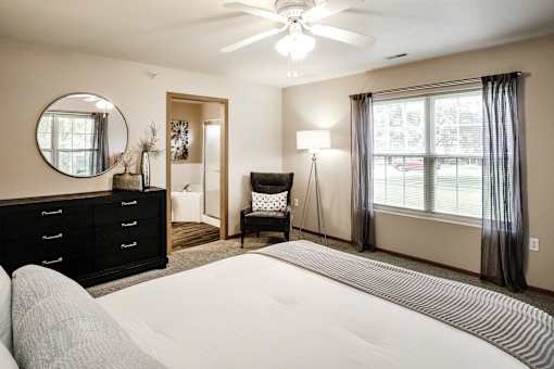 Classic Bedroom at Tranquility Pointe, Omaha, NE