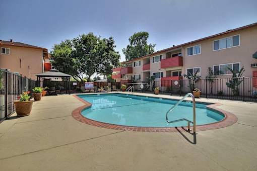 Extensive Resort Inspired Pool Deck at Californian, Mountain View, CA, 94040