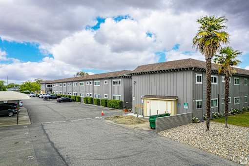 the building where the motel is located is empty