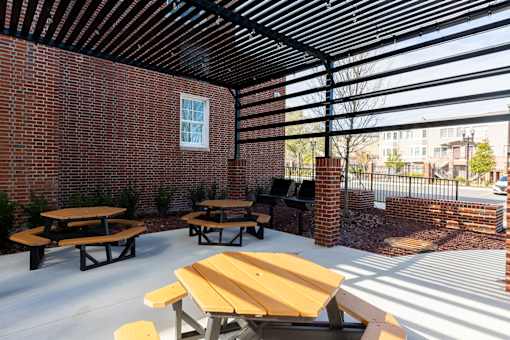 Lofts at Cathedral |Downtown Jacksonville FL | Pavilion with Grills