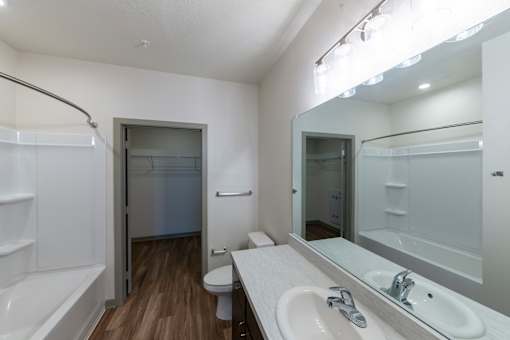 Lofts at Cathedral |Downtown Jacksonville FL | Bathroom