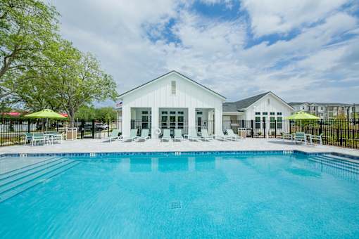 Madison Palms | Jacksonville, FL | Swimming Pool with Sundeck