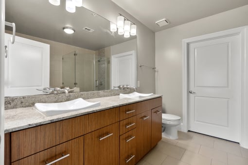 Allure Hermann Park | Penthouse Bathroom