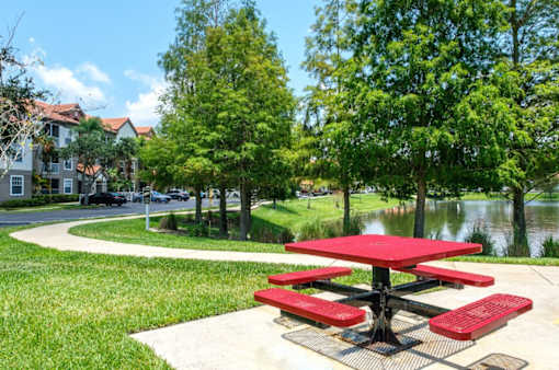 The Landings at Boot Ranch | Palm Harbor FL | Walking  Trail & Picnic Area