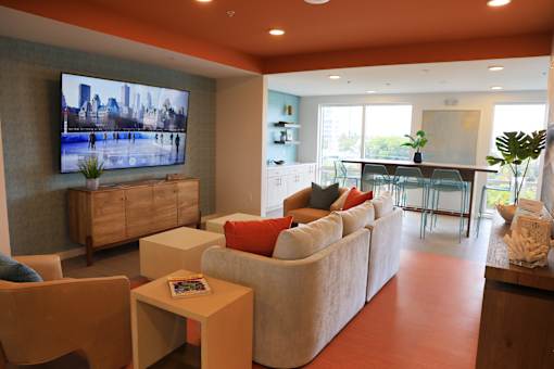 CoCo Vista |Resident Lounge