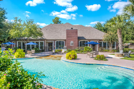 Harbor Cove Apartments Pool