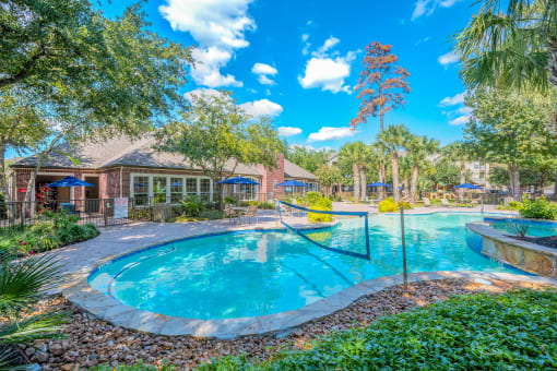 Harbor Cove Apartments Pool
