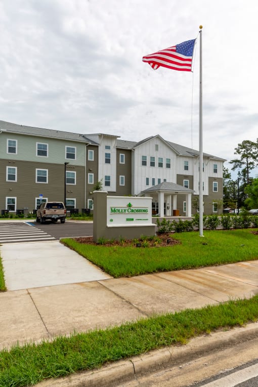 Molly Crossing| Middleburg, FL