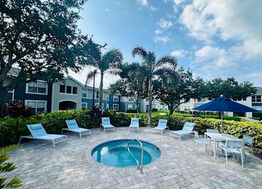 Madalyn Landing Apartments | Palm Bay, FL | Jacuzzi