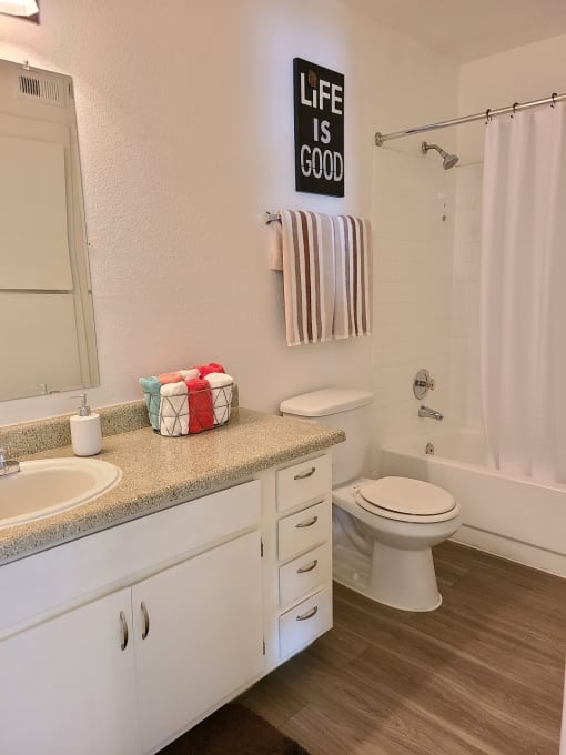 Whispering Waters Apartments - Las Vegas