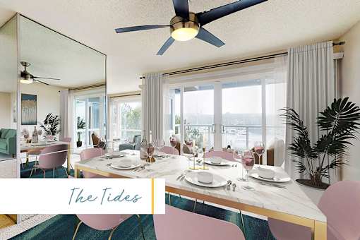Dining  at Marina Harbor, Marina del Rey, California