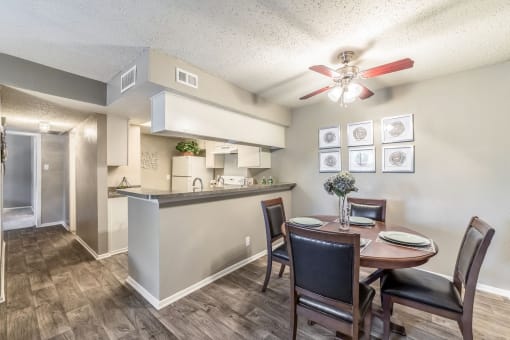 model dining room at Westdale Pointe in Austin, TX