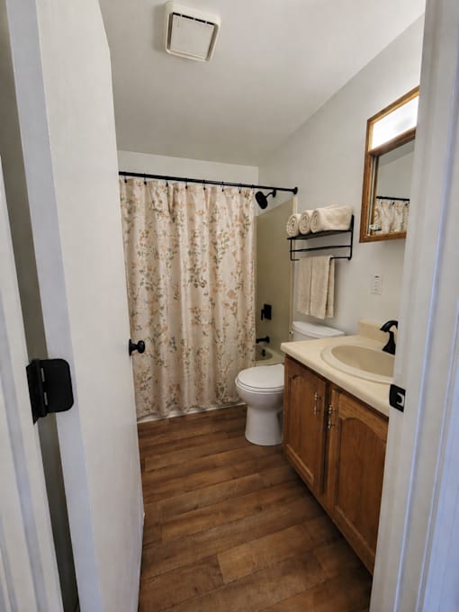Alton Woods Bathroom