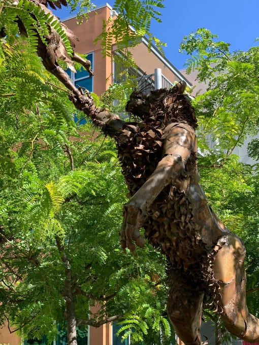 Statue