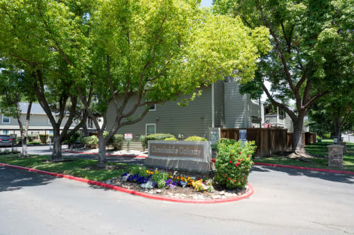 Monument sign at Creekside colony