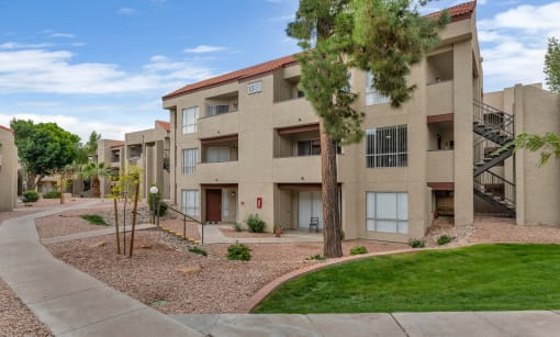 our apartments have a spacious courtyard with grass and trees at Glen Brae, Arizona, 85301