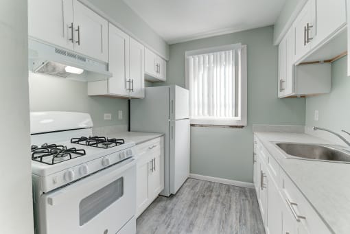 Fully Equipped Kitchen at Johnson Legacy Apartments, Wisconsin