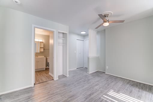Bedroom With Ceiling Fan at Johnson Legacy Apartments, Milwaukee, Wisconsin