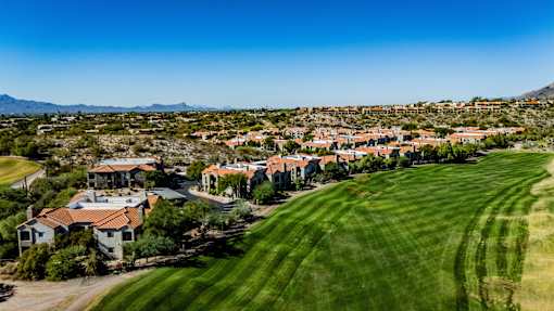 Scenic Golf Course Views at Apartments Near La Encantada Tucson