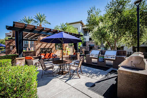 Picnic Areas with Electric BBQs at Apartments for Rent Near Las Vegas Strip