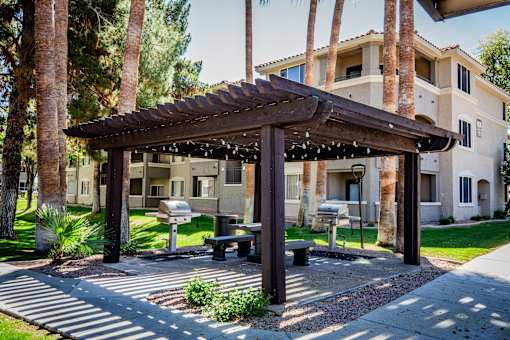 Beautiful Landscape at Apartment Community in Phoenix AZ