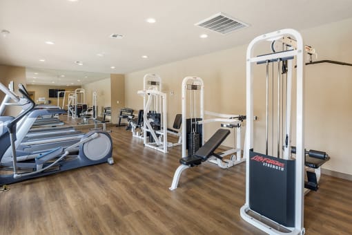 Apartments for Rent in Albuquerque NM with Gym with Free Weights