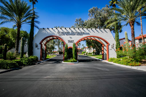 Apartments and Townhomes Tucson Near Foothills Mall
