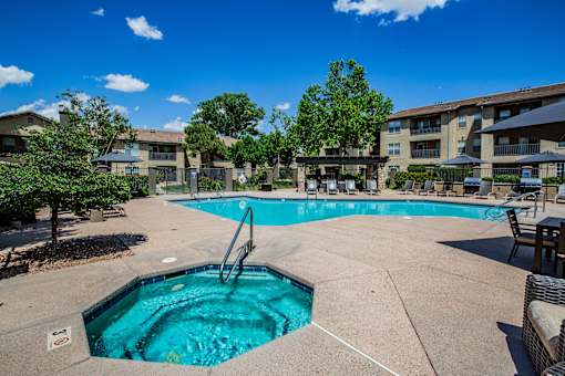 Resort Style Swimming Pool and Spa at River Walk at Puerta de Corrales Apartments in Albuquerque, NM