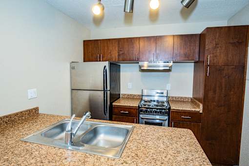 Granite Kitchen Countertops at SLC Apartment Homes