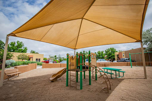 Family friendly apartments Santa Fe with children's playground
