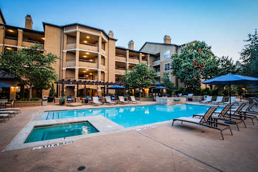 North Dallas Apartments with Year Round Spa Hot Tub