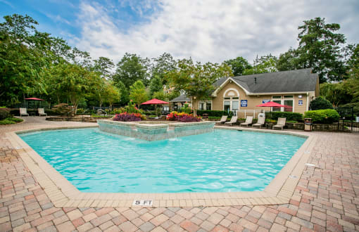Resort Style Swimming Pool at Duluth Apartment Rentals