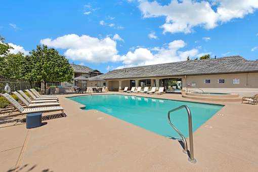 Swimming Pool at Eagle Ranch Apartments