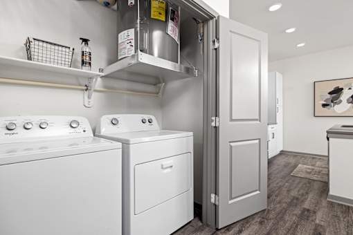 Washer/Dryer at Luxury Colorado Springs Apartment