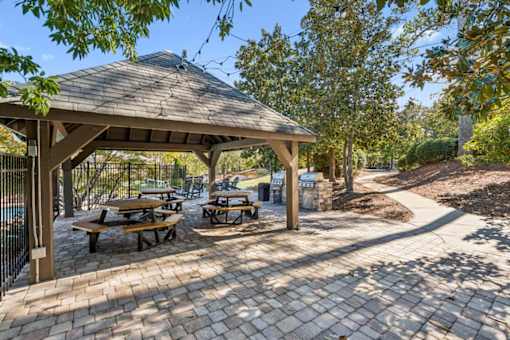 Outdoor Patio And Grills at Park Ridge Estates, Durham