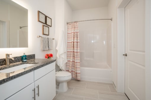 Bathroom With Bathtub at East 51 At Rocketts Landing, Virginia, 23231