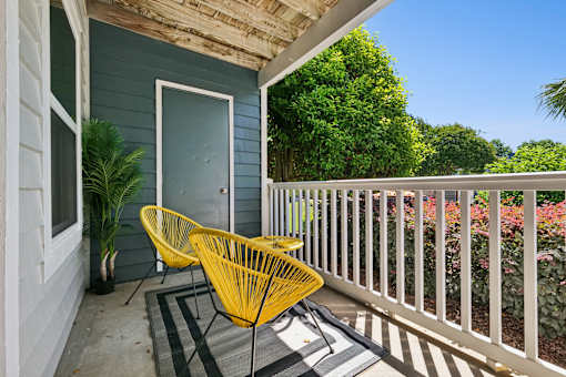 Outdoor Deck at Palmetto Place Apartments