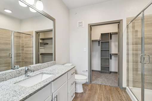 Spacious Bathroom with Walk-In Shower at Park at Rialto Apartments, San Antonio