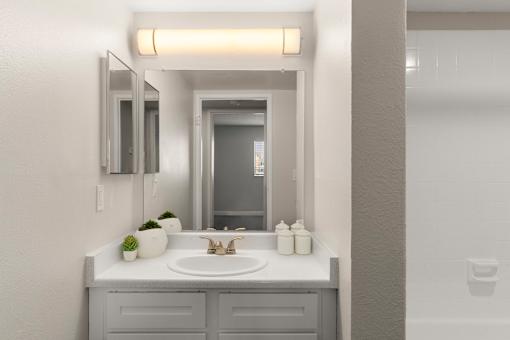 A Bathroom at Hilltop View Apartments