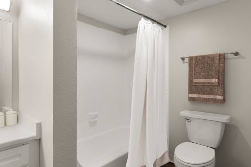 The Bathroom at Hilltop View Apartments