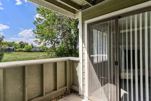 Spacious Balcony at Horizon East Apartments.