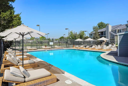 The Pool With Cabana at Horizon East Apartments.