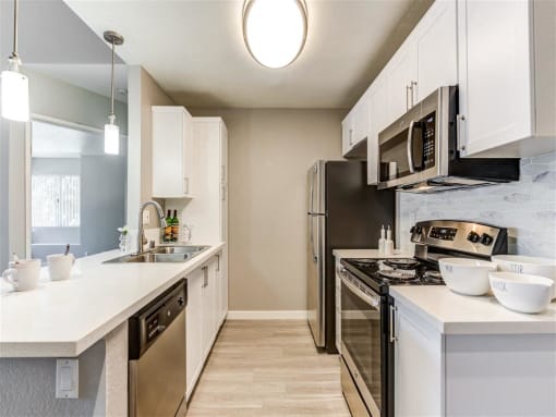 Modern kitchen at The Summit at Chino Hills Apartment Homes in Chino Hills, CA 91709