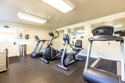 24 HR Fitness