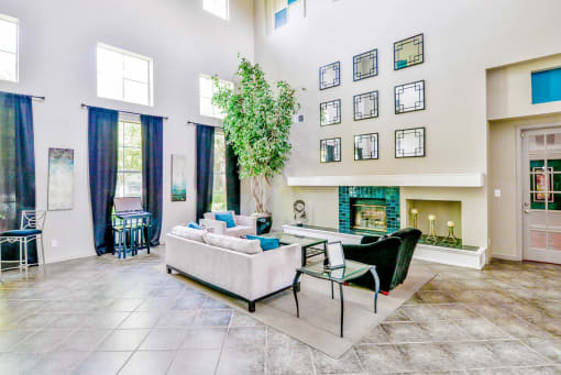 Greyson's Gate Apartments in North Dallas, TX offers 1,2 & 3 bedroom apartment homes. with garages