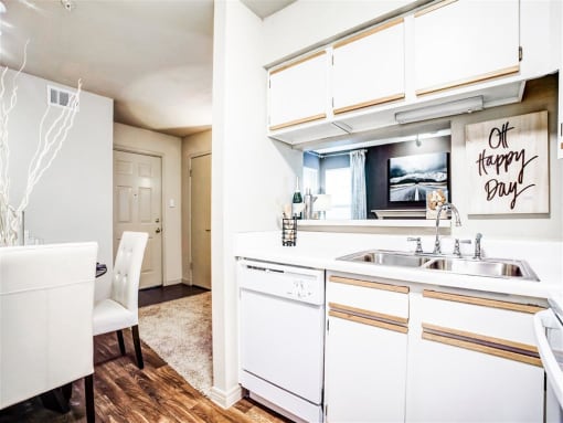 Riverside Park Apartments Tulsa For Rent Kitchen
