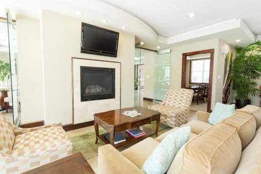 inside the clubhouse at 700 Acqua at Windy Knolls