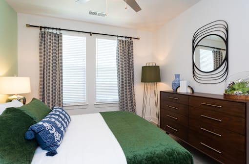 Bedroom With Ceiling Fan at Link Apartments® Linden, Chapel Hill